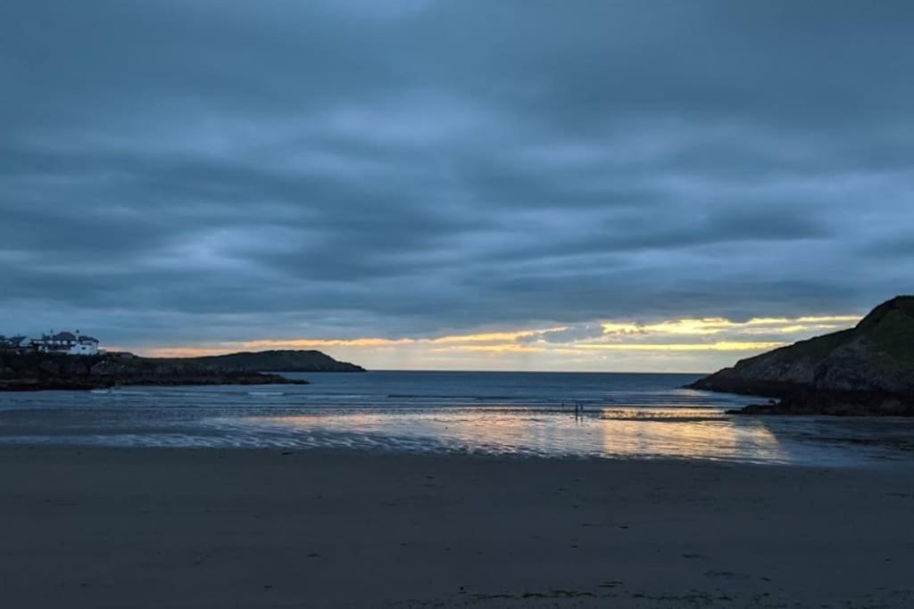 Coastal Bungalow, Sleeps 5 And Ideal For Walkers Amlwch Buitenkant foto