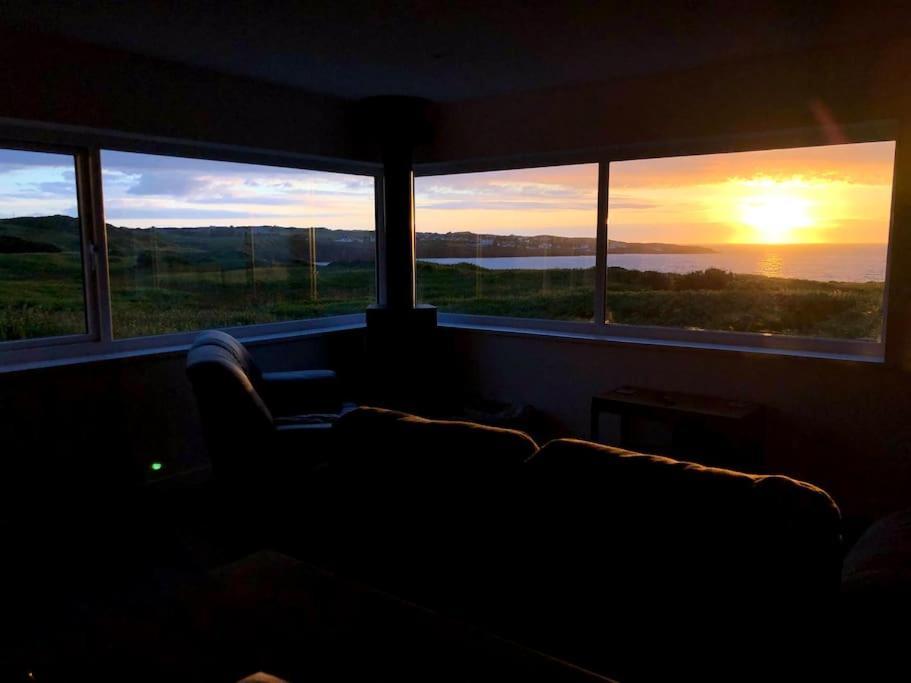 Coastal Bungalow, Sleeps 5 And Ideal For Walkers Amlwch Buitenkant foto