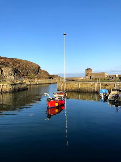 Coastal Bungalow, Sleeps 5 And Ideal For Walkers Amlwch Buitenkant foto
