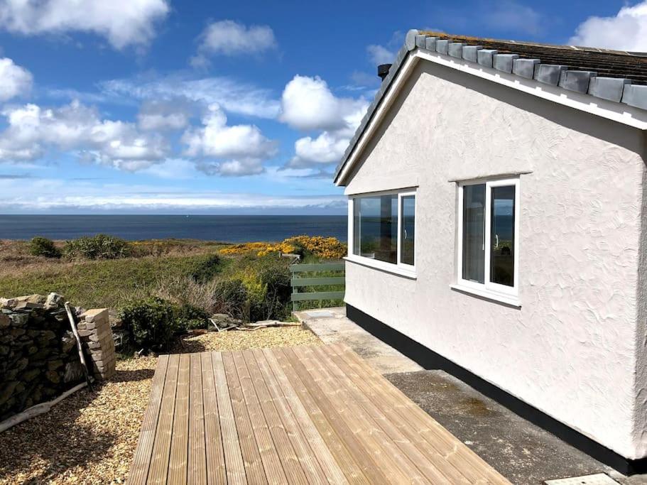 Coastal Bungalow, Sleeps 5 And Ideal For Walkers Amlwch Buitenkant foto